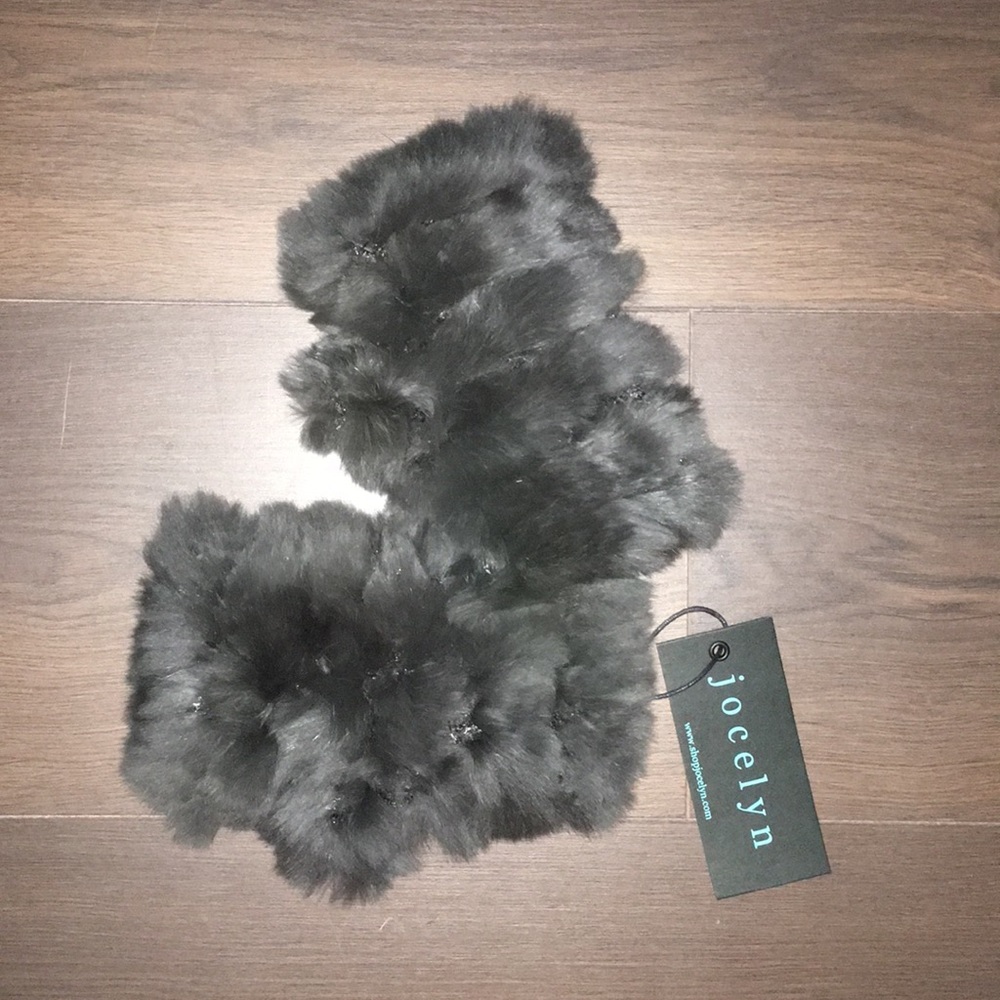 COPY - JOCELYN fingerless mittens